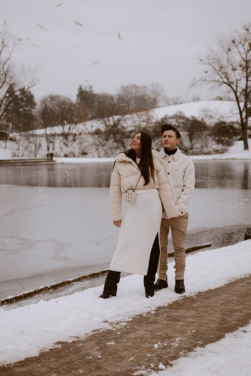 anrika i szafa gra para modowa fashion couple zimowe stylizacje dla par dla niej i niego trendy 2023v
